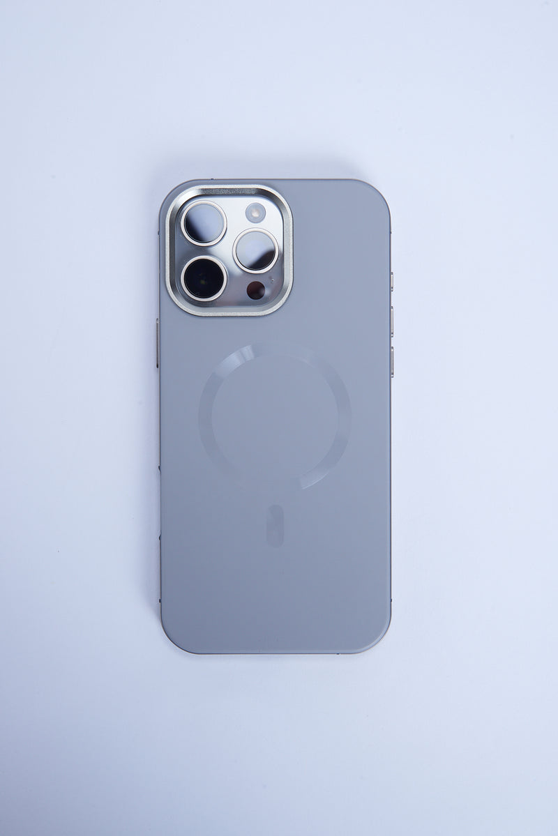 Case IronSafe - Metalica com Magsafe